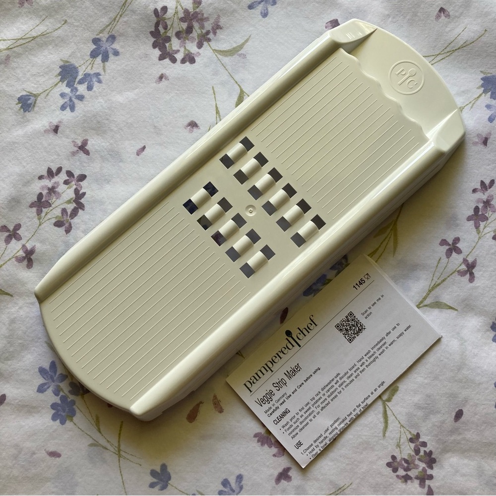 Pampered Chef Veggie Strip Maker